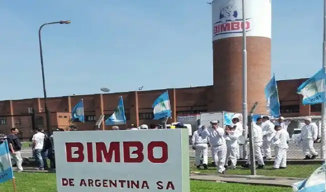 Pilar: Cortaron el ingreso al Parque Industrial por despidos en Bimbo
