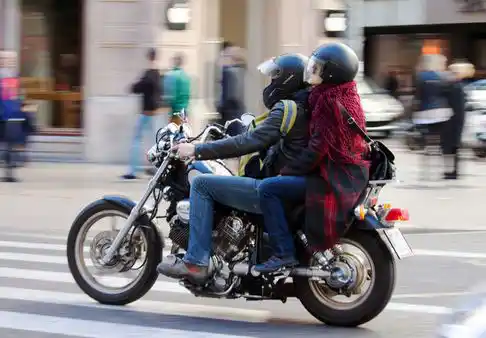 “Al final, terminamos pagando los inocentes que disfrutamos la moto”