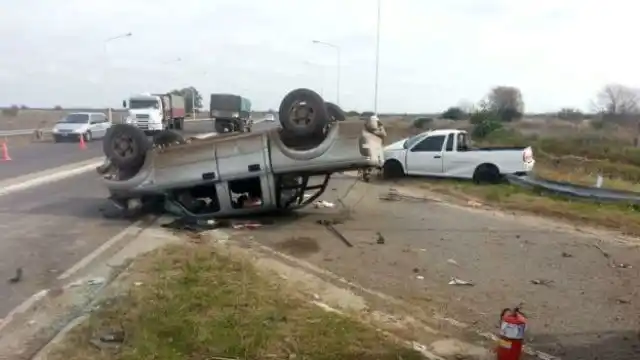 Fallecieron dos hermanos en un accidente en Ruta 20 y 39