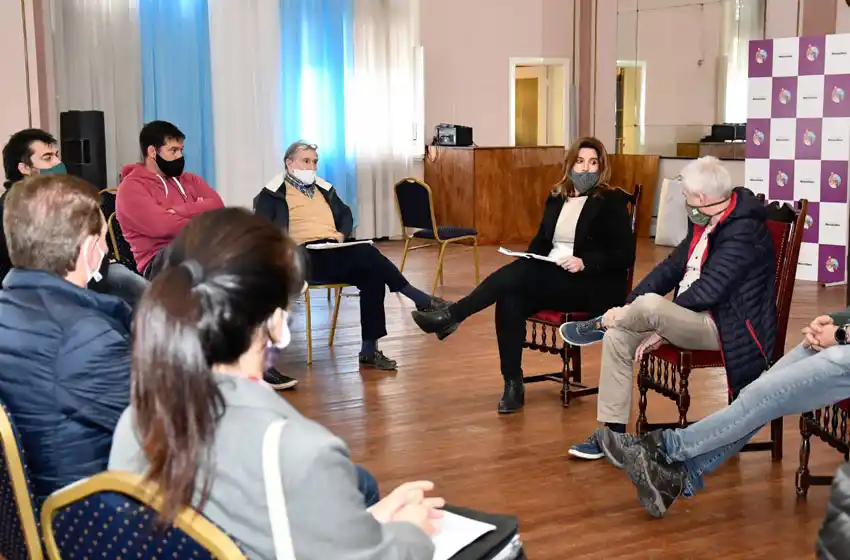Necochea: reunión con balnearios para planificar el próximo verano