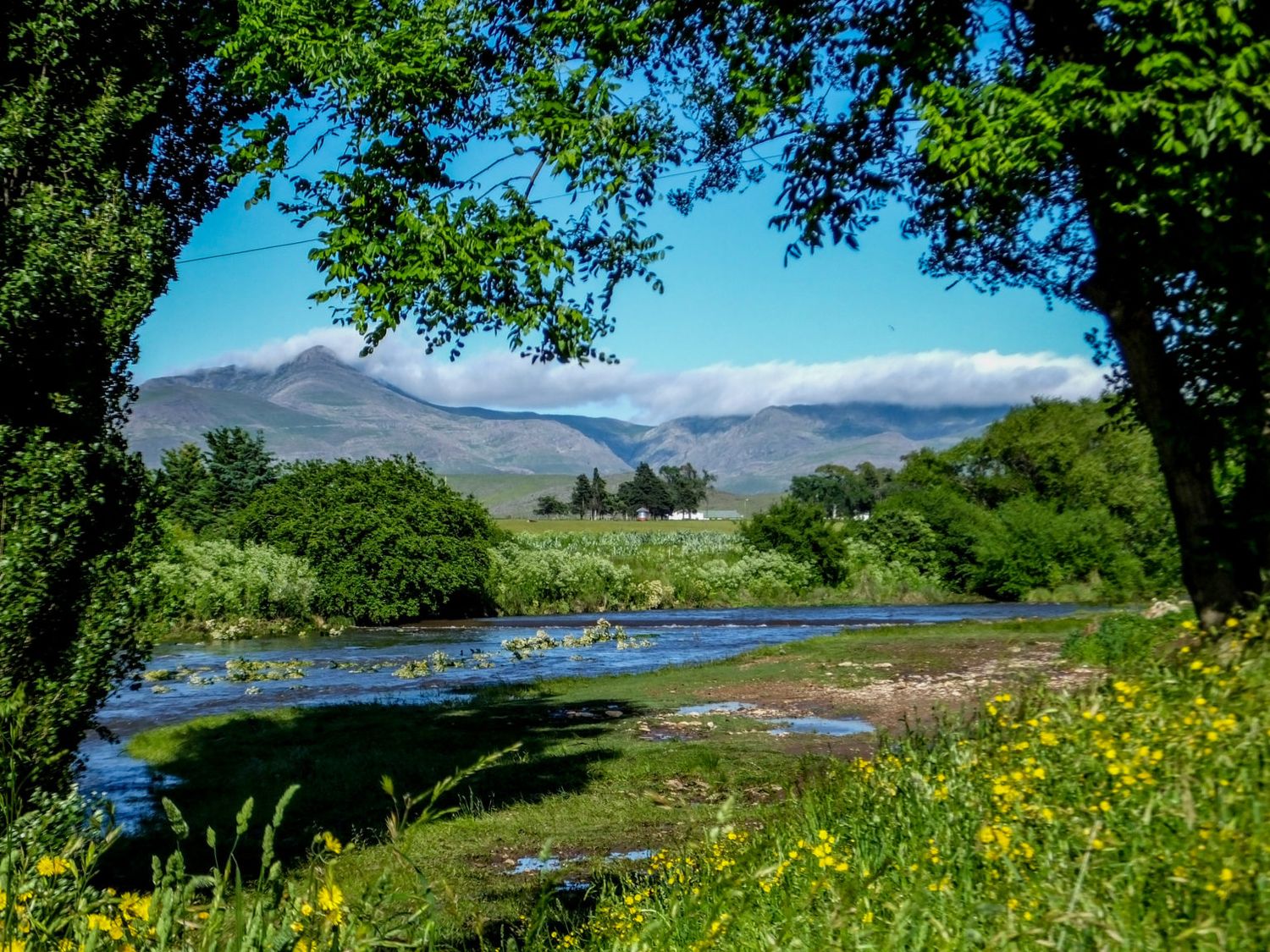 Conocé Sierra de la Ventana con esta promoción por el Travel Sale: Hotel con Spa, comidas y vista al cerro Tres Picos