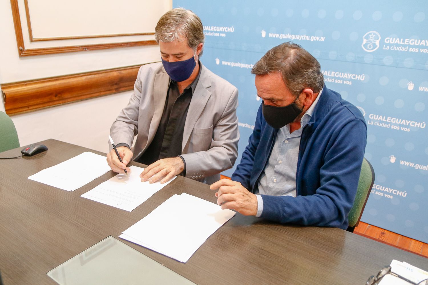 Piaggio firmó el convenio y la ciudad se sumará al Plan Nacional de Suelo