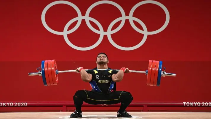 ¡ORGULLO VENEZOLANO! el pesista Keydomar Vallenilla gana la medalla de plata en Tokio 2020
