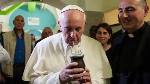 "Si hablo de tierra, techo y trabajo, resulta que el Papa es comunista"
