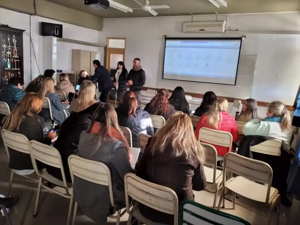 Educación: se realizó una jornada de trabajo y capacitación