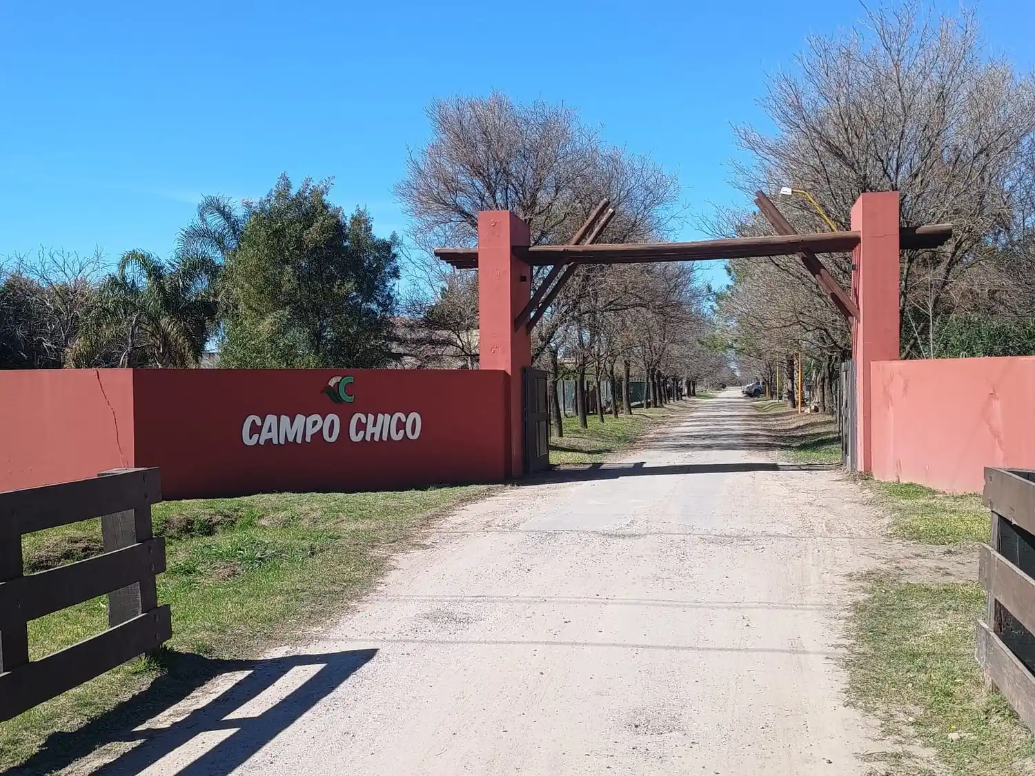Campo Chico tiene su acceso por ruta 1.