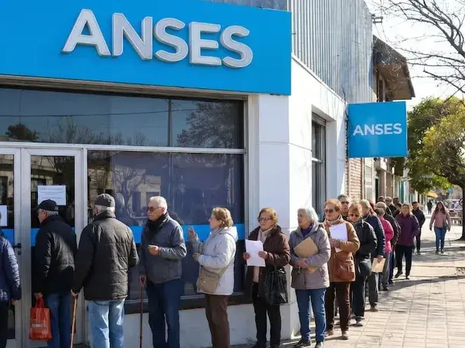 La informalidad laboral le cuesta $3,3 billones al año al sistema previsional