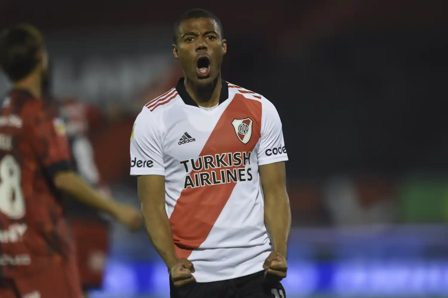 El uruguayo De la Cruz puede desnivelar en River.