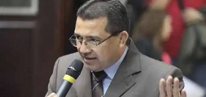 Diputado oficialista, Henry Ventura fallece por COVID-19
