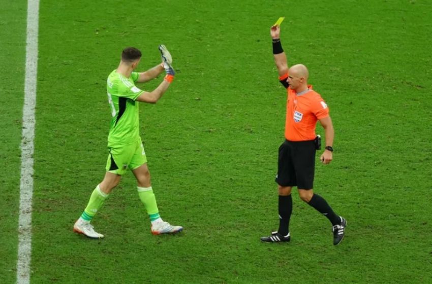 Regla anti Dibu Martínez: FIFA modificaría el reglamento para evitar interferencias en los penales