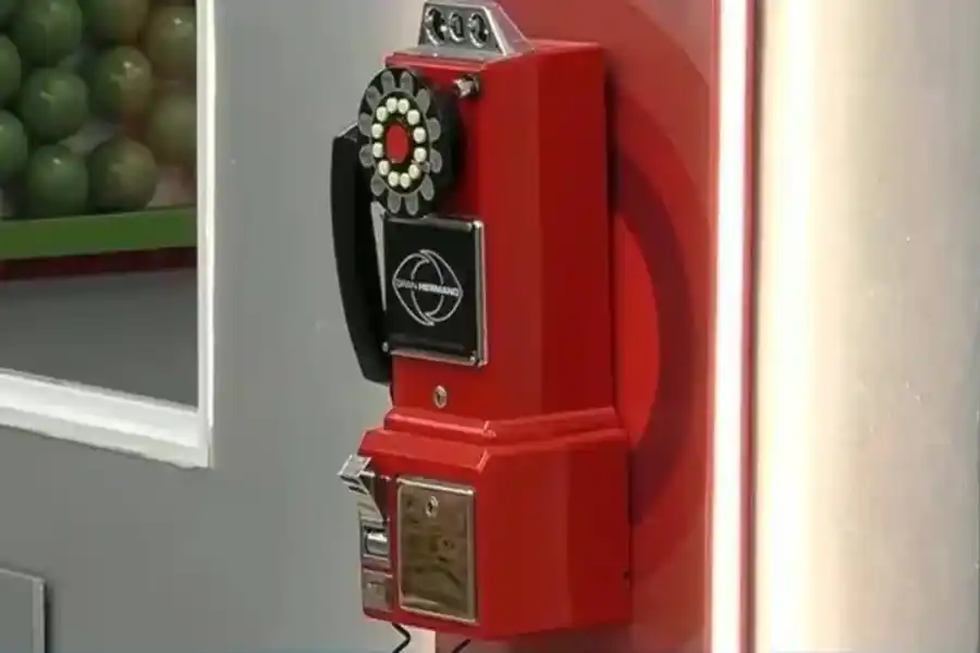 Dos participantes de Gran Hermano rompieron el teléfono rojo