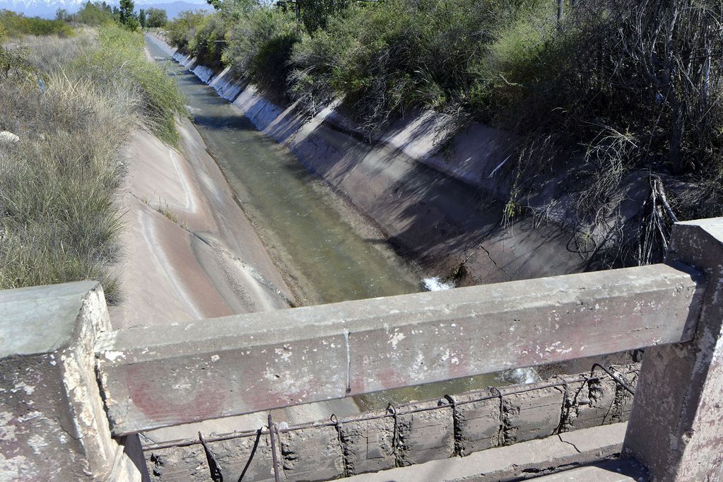 Encontraron un cuerpo en un canal de San Rafael