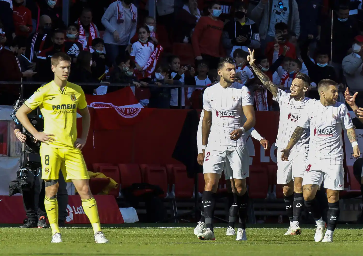 Ocampos le dio la victoria a Sevilla