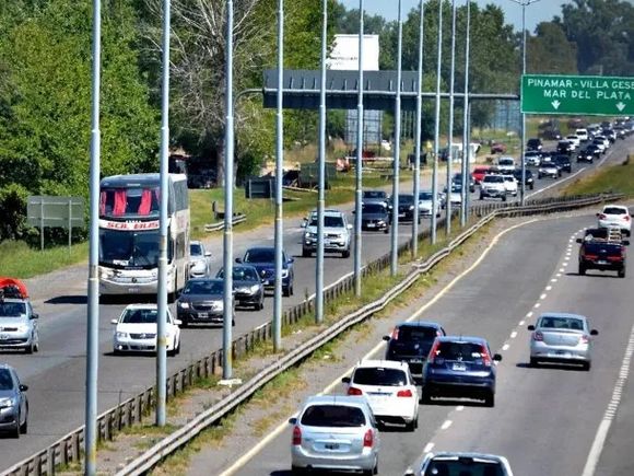 Un senador provincial presentó un proyecto para garantizar internet en las rutas bonaerenses