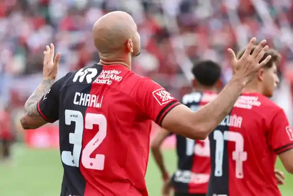 Newell's derrotó a Huracán en Parque Patricios y amplió sus chances de seguir en Primera