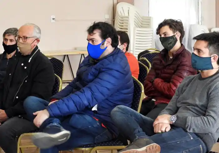 Presentan proyecto para abrir antes del 20