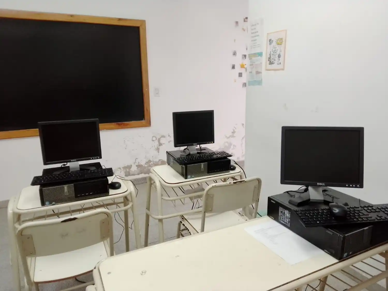 Donación tecnológica fortalece el proyecto educativo de la Escuela “René G. Favaloro”