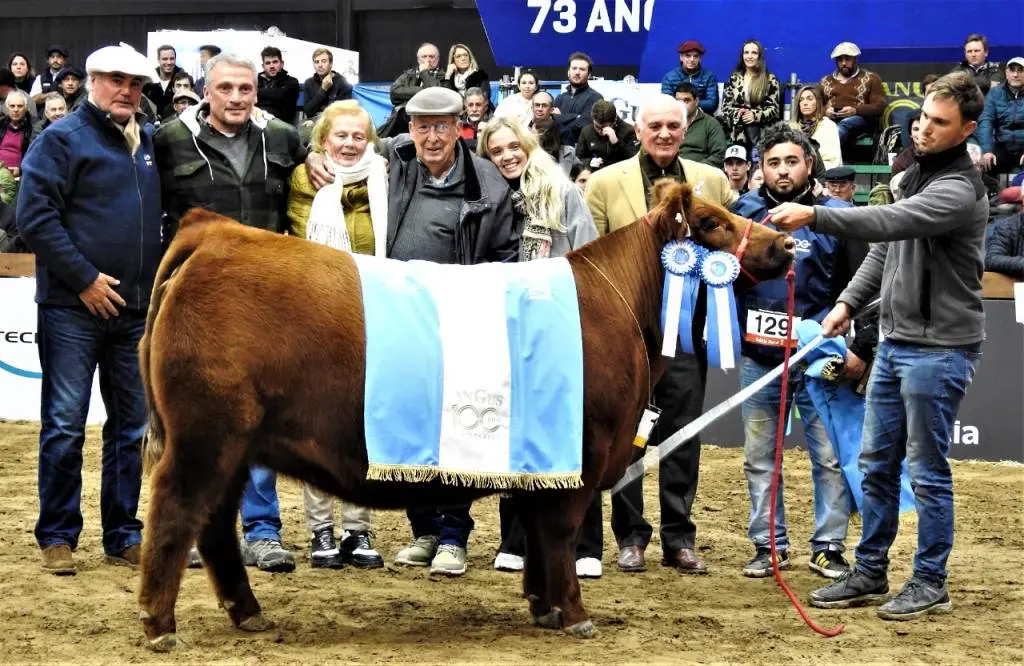 La Reserva se puso Colorada en el Centenario de Angus