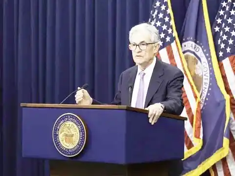 Donald Trump arremetió otra vez contra el jefe de la Reserva Federal