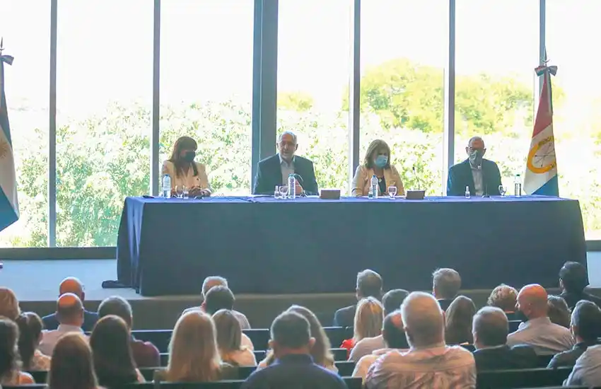 Perotti sobre la educación: «Es un tema central, que tiene que estar por encima de todas las cosas y que nos necesita unidos»