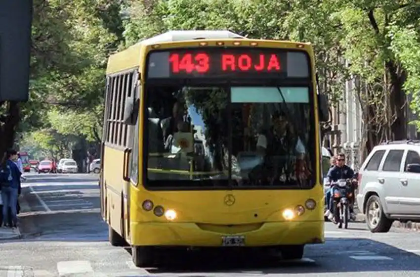 Paro de colectivos: “Debemos pensar un nuevo sistema de transporte en Rosario, que cambió y no volverá a ser la misma”