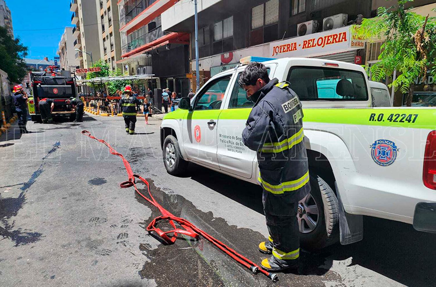 Momentos de tensión por incendio en pleno centro de Mar del Plata