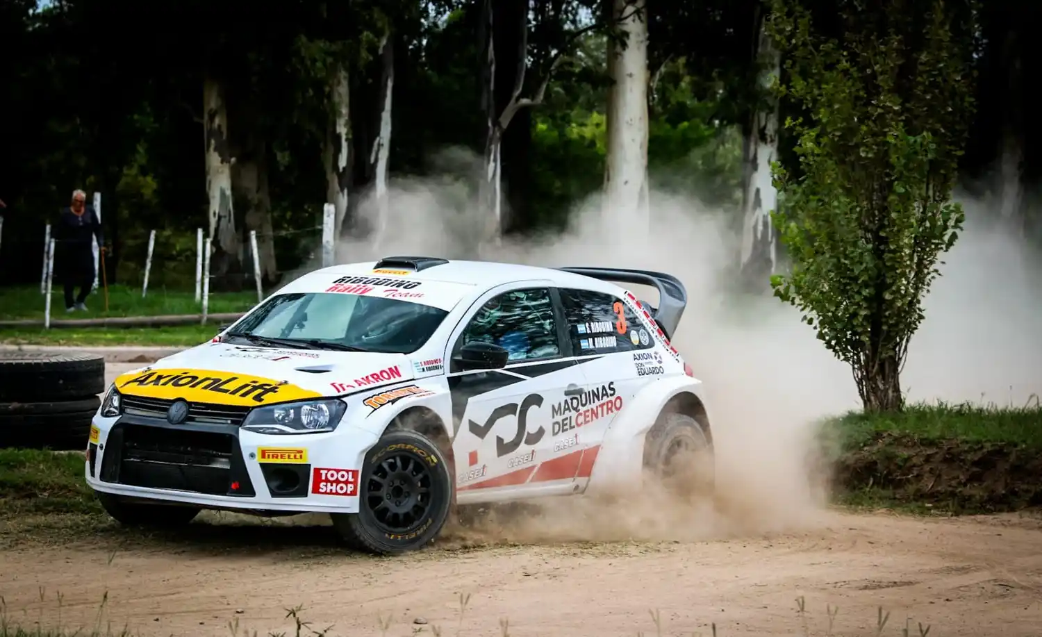 Sergio Ribodino está en la 4ª colocación del campeonato de pilotos y Mateo Ribodino  se ubica 6° en el de navegantes.