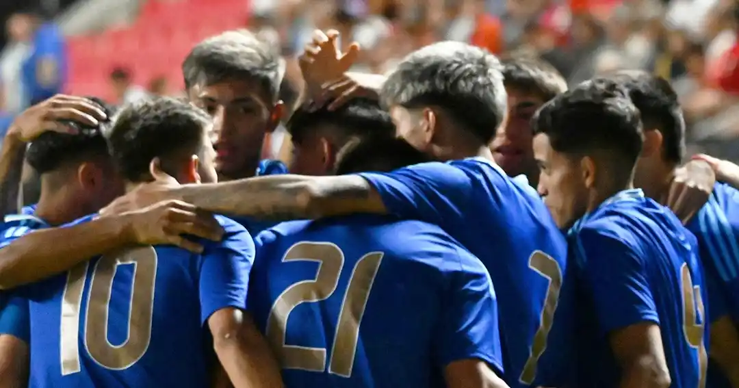 El equipo argentino Sub-20 celebrando uno de los goles ante Chile.