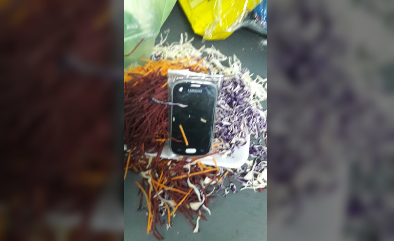 Ensalada con sorpresa: Intentó pasarle un celular a su hijo preso en cárcel de Varela