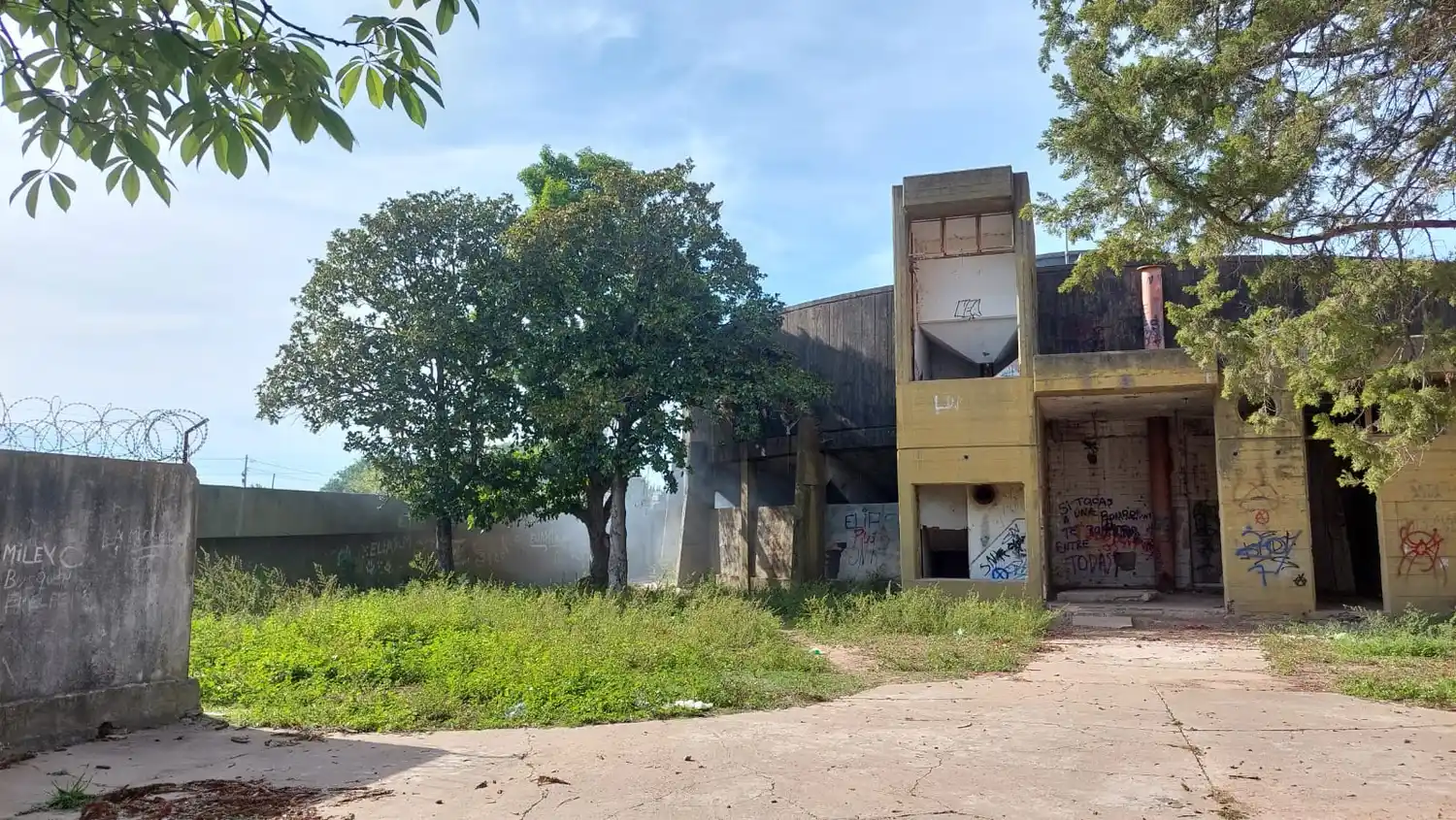 Exdepuradora: piden al Gobierno que limpie el terreno y que busque alternativas para los efluentes cloacales