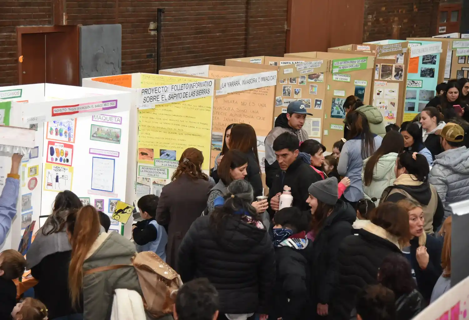 Alumnos y docentes presentaron sus proyectos a la comunidad.