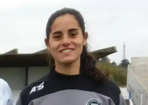 Al dirigir fuera de la ciudad, Camila Romero hizo historia dentro del arbitraje tandilense