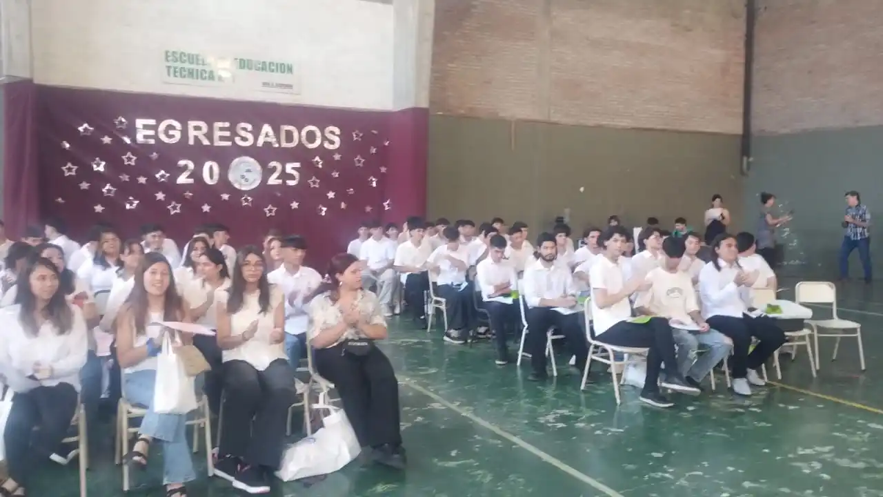 ¡Felicitaciones a los egresados del Industrial!