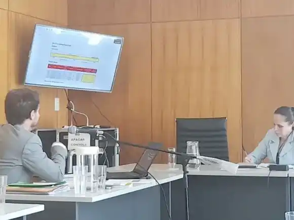 La Justicia ordena acceder a los celulares de los policías acusados