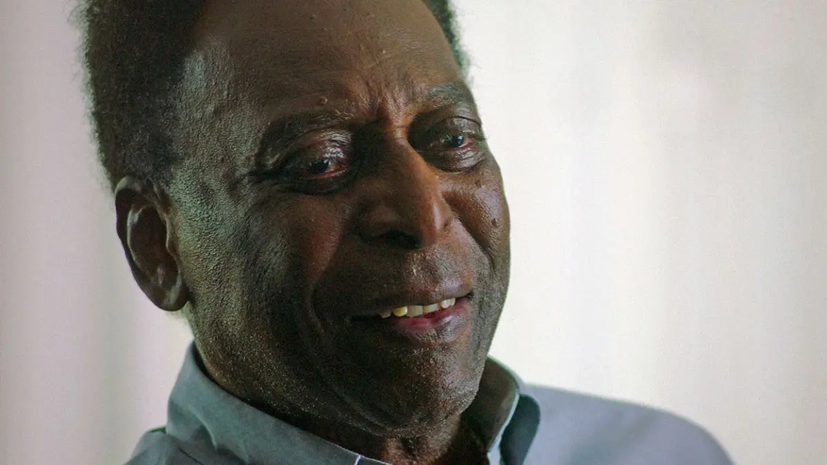 Desde el hospital: PELÉ SE SIENTE «FUERTE Y CON MUCHA ESPERANZA»