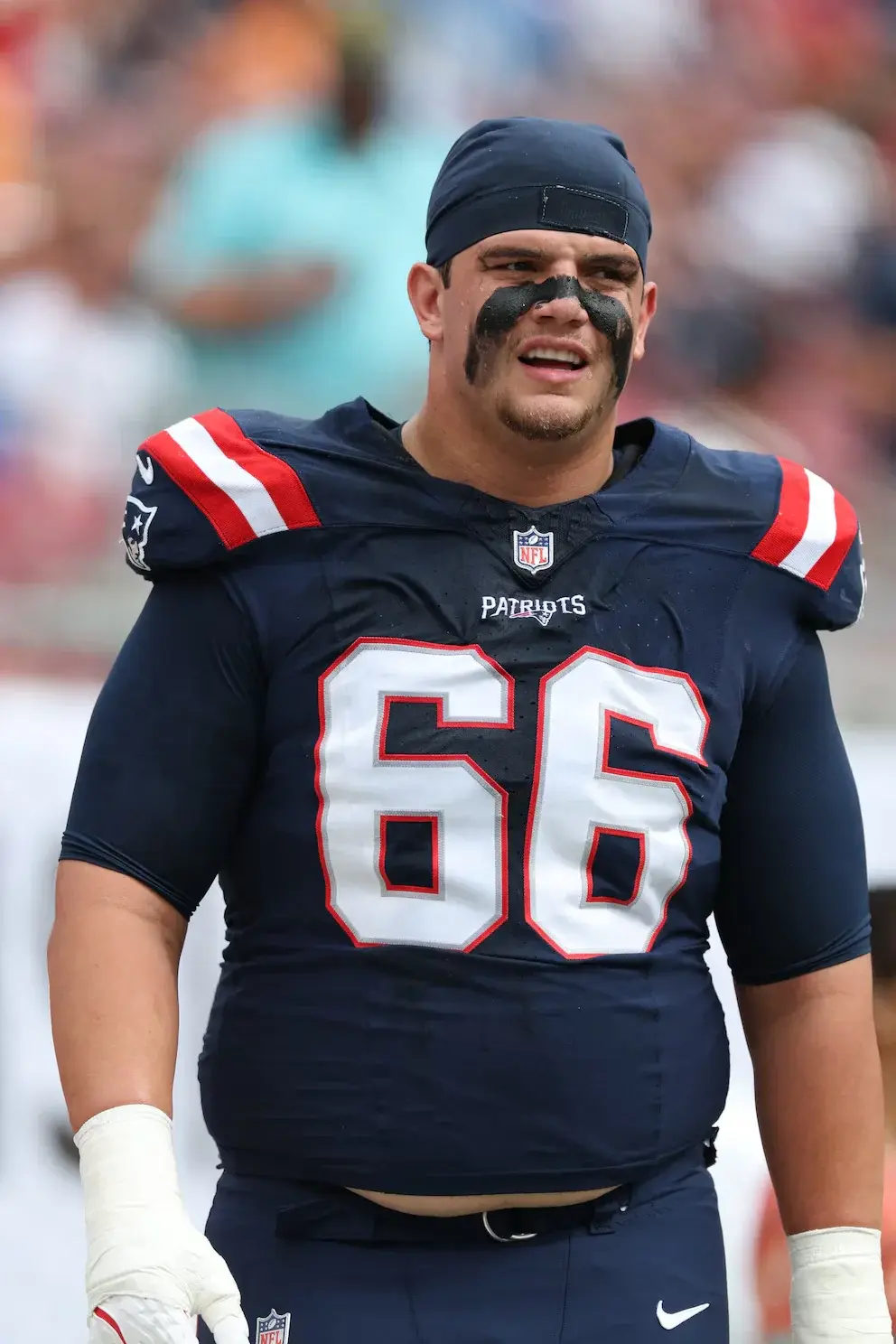 La investigación de Yale comparó el eye black con vaselina y tiras adhesivas, y concluyó que la crema fue más eficaz mientras la vaselina no mostró efectos equivalentes,  Foto: Nathan Ray Seebeck-Imagn Images/REUTERS)