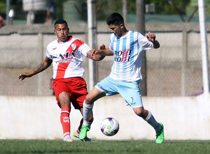 La Liga Marplatense de Fútbol (LMF) tienen que definir los restantes clasificados. (Foto: Diego Berrutti)