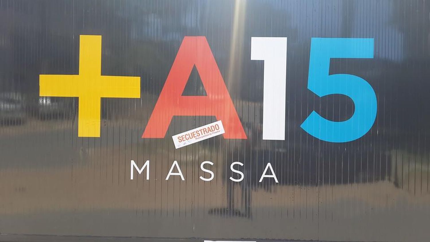 Elecciones 2015: Guerra política y escándalos en las playas de Pinamar