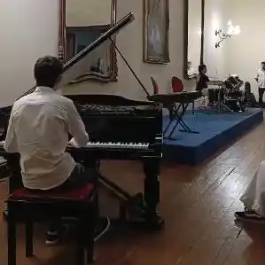 El Conservatorio de Arte y Música realizó su muestra anual en el Club Social