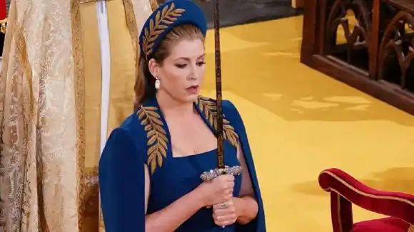 PENNY MORDAUNT: la misteriosa mujer que portaba una espada en la coronación de Carlos III