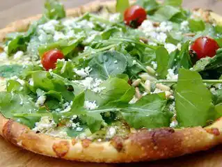 Por una pizza y bebidas, dos ladrones destruyen restaurante en EE.UU.