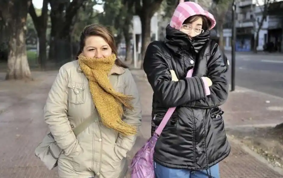 Rigen alertas por frío para la provincia y se espera más nieve