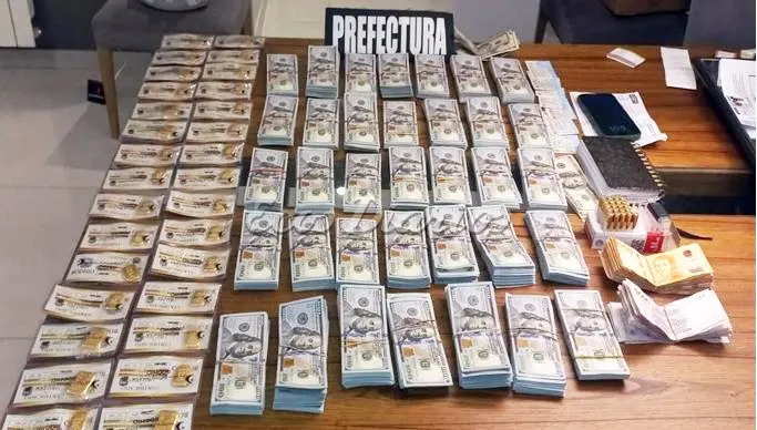 Impresionante. Cantidad de dólares, lingotes de oro y pesos hallados en los recientes operativos realizados