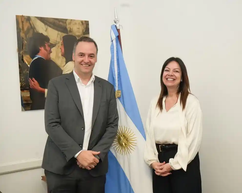 Manuel Adorni debutó como jefe de Gabinete con foco en la coordinación y la reestructuración ministerial