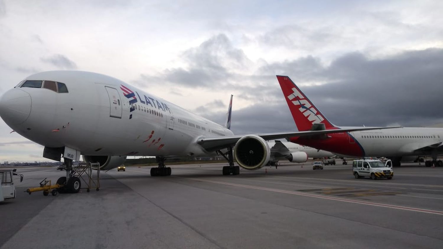 Fuego Amigo: Un B777 y un B767 de LATAM Brasil se tocan en San Pablo