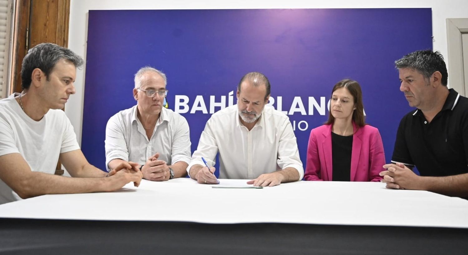 Eliminación de subsidios: El intendente de Bahía Blanca decretó la emergencia en el transporte público