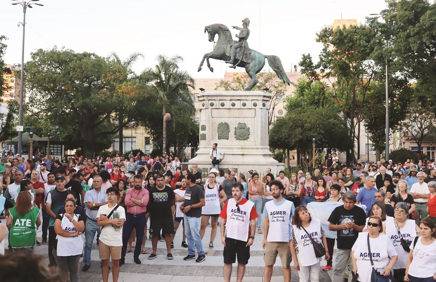 Concordia: organizaciones sociales y sindicales en contra del DNU de Milei