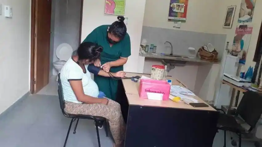 Servicios sanitarios en terreno para las familias