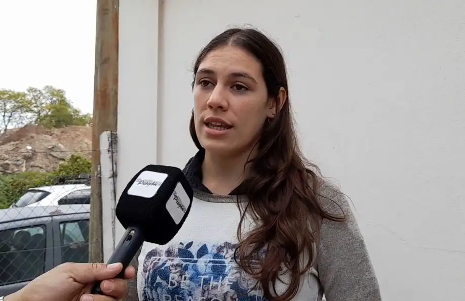 Nadia Ojeda, integrante de "Las Guitarras Gualeyas".