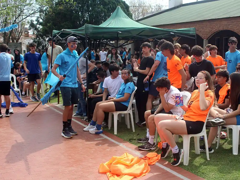 El Colegio San José inauguró los Juegos del Génesis con gran participación estudiantil